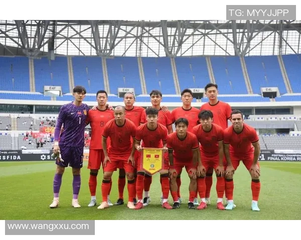 中国与中国香港足球队阵容对比分析及比赛展望