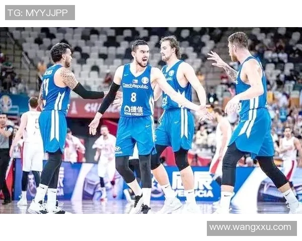 2016年男篮对阵捷克的精彩瞬间与赛后分析回顾