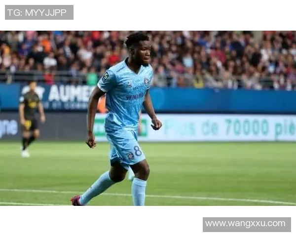 巴萨与皇马激战再现黄牌风波球员情绪高涨引发争议