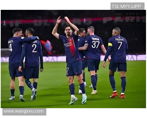 洛里昂主场迎战巴黎圣日耳曼争夺法甲积分榜关键战役