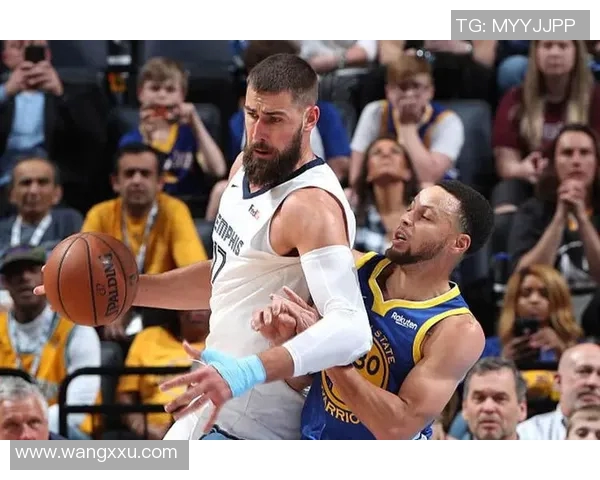 勇士与灰熊季后赛激战回顾球员表现与战术分析全景呈现 勇士与灰熊季后赛激战回顾球员表现与战术分析全景呈现