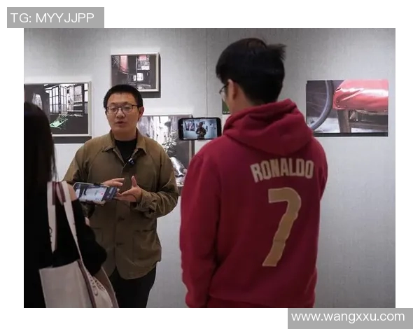 徐昕的艺术之路：从初学者到当代艺术的引领者与探索者